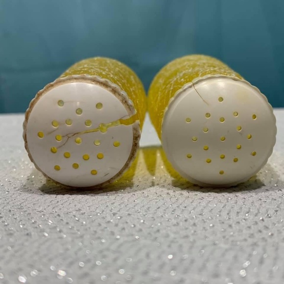 Bartlett Collins Yellow Salt & Pepper Shakers - Picture 2 of 2
